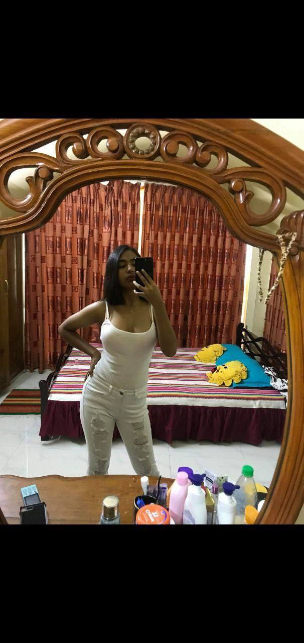 Virgin college girlfriend nude photos exposed