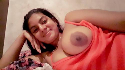 Srilankan Tamil college girl topless photos