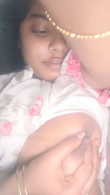 Horny Indian wife lactating boobs and nipple play