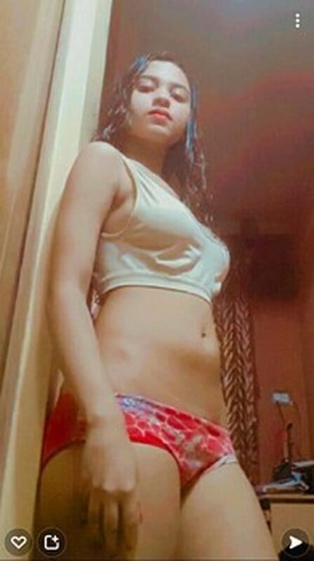 Virgin Indian college GF nude untouched photos