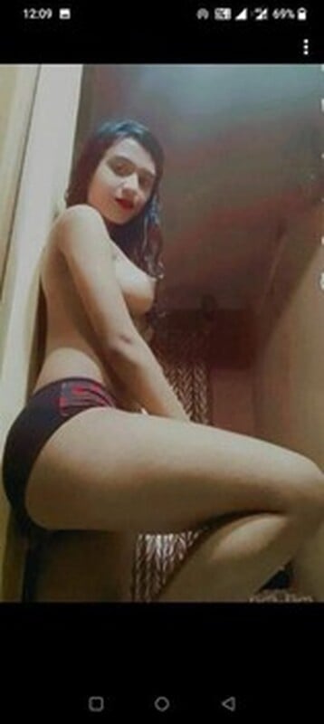 Virgin Indian college GF nude untouched photos