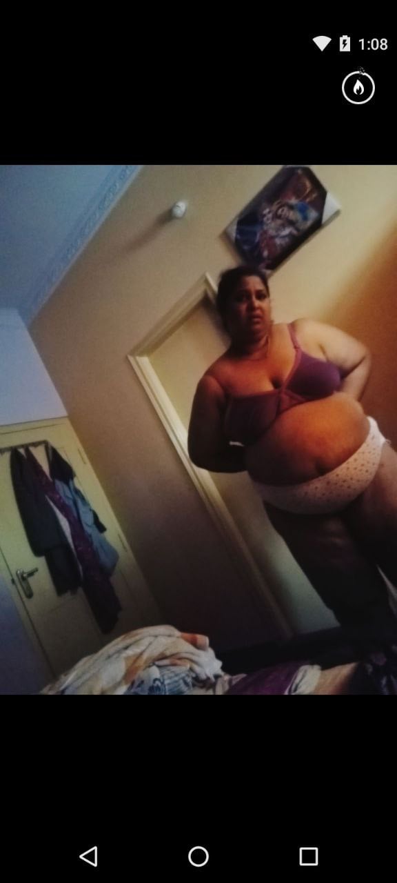 Horny BBW naked photos exposed by secret lover