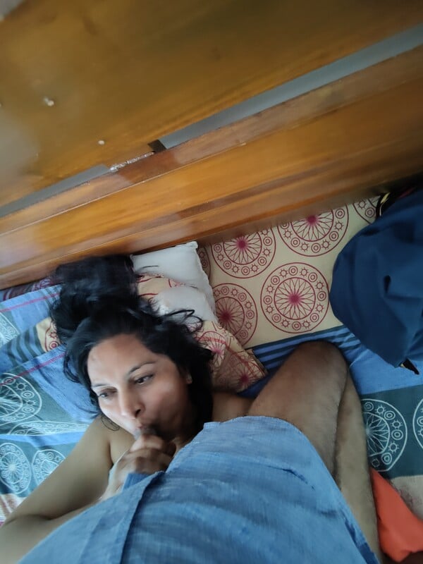 Indian rich housewife blowjob and moaning sex