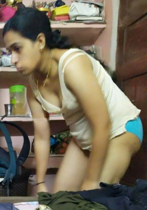 Desi wife candid topless capture by husband