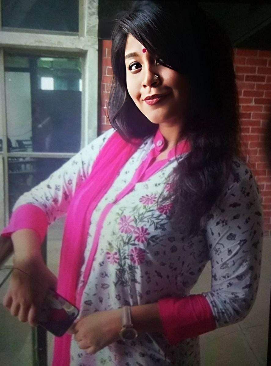 Young Bengali girl xxx nude photos for lover