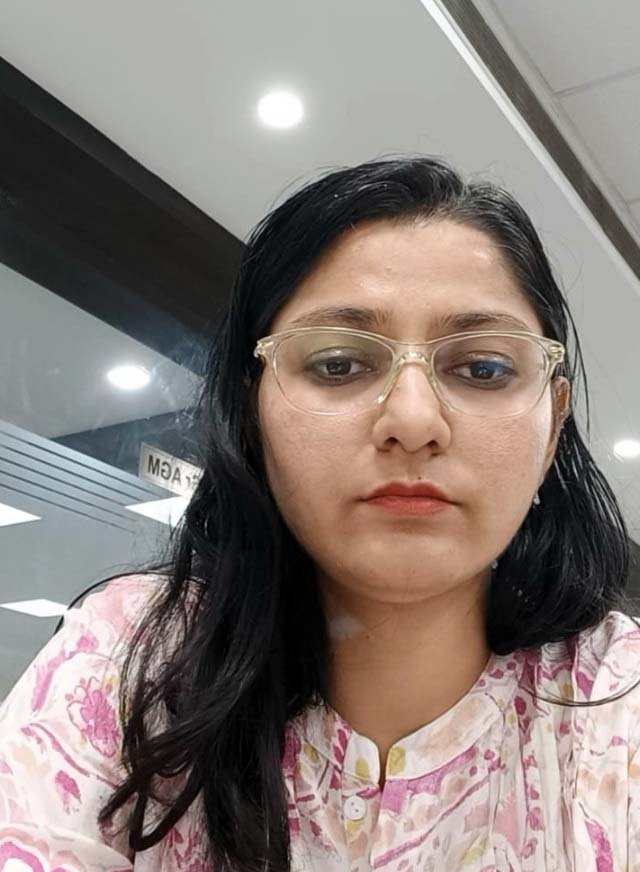 Married wife topless big boobs showing pics