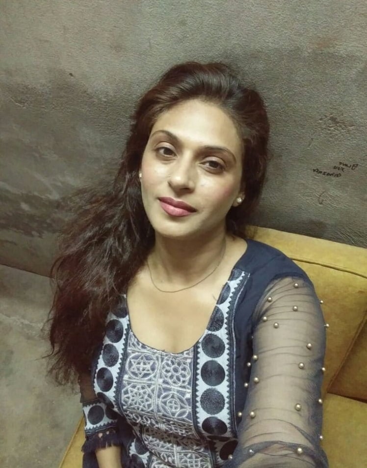 Desi housewife big boobs and nude pussy pics