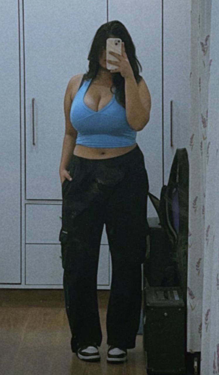 Busty wife big boobs showing photos leaked online