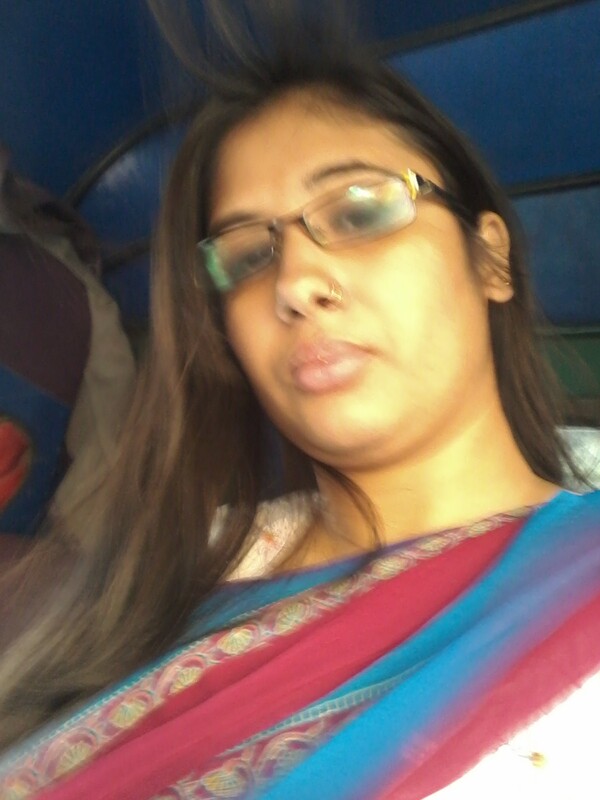 Mumbai wife cheats husband and shows big boobs