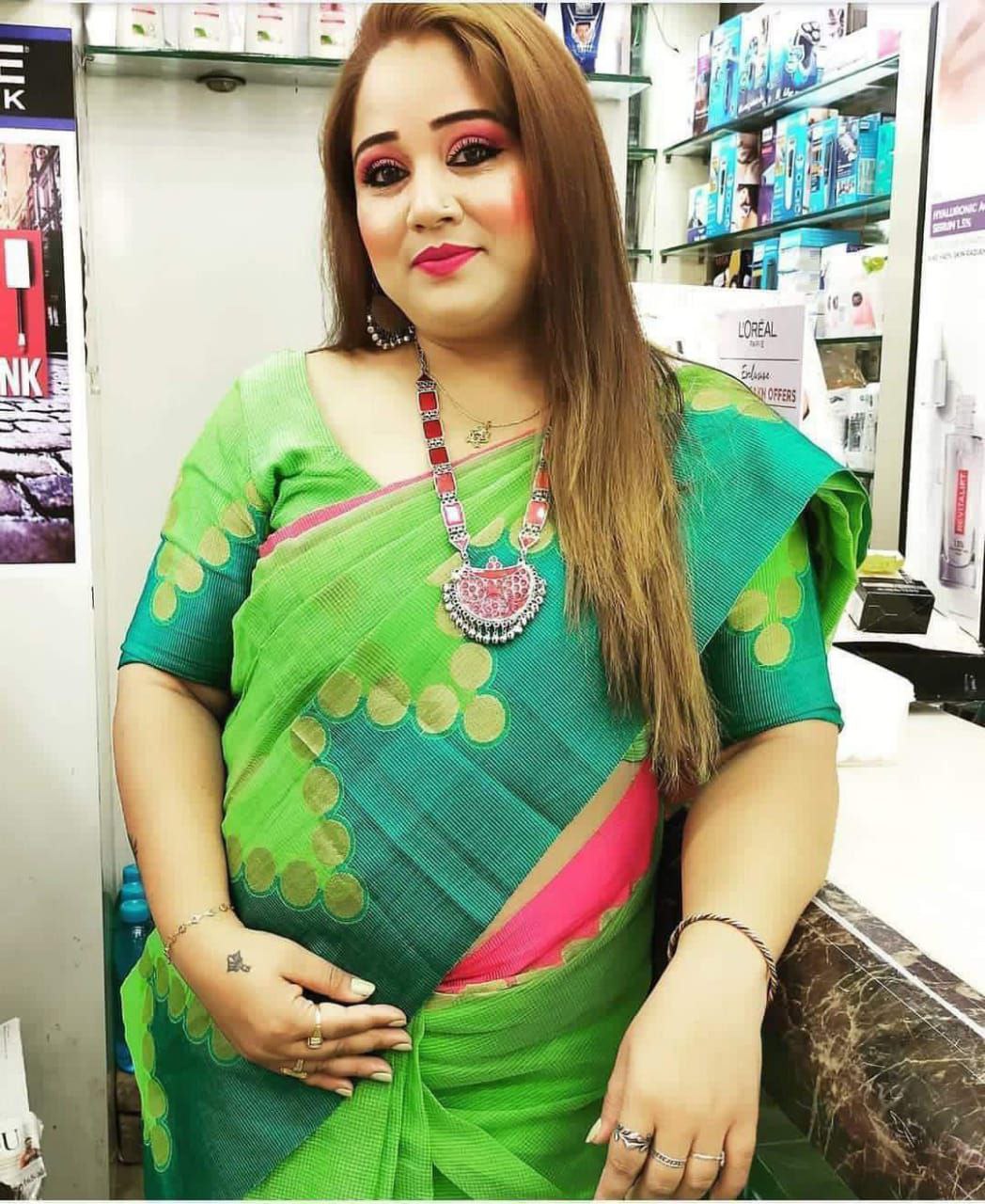 New sex relationship with friend wife photos