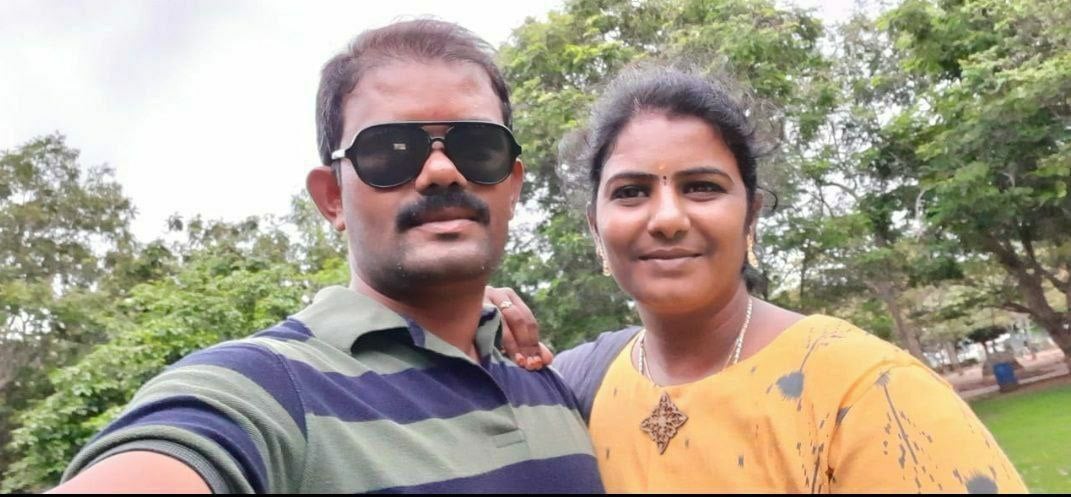 Chennai housewife boobs sucking by husband