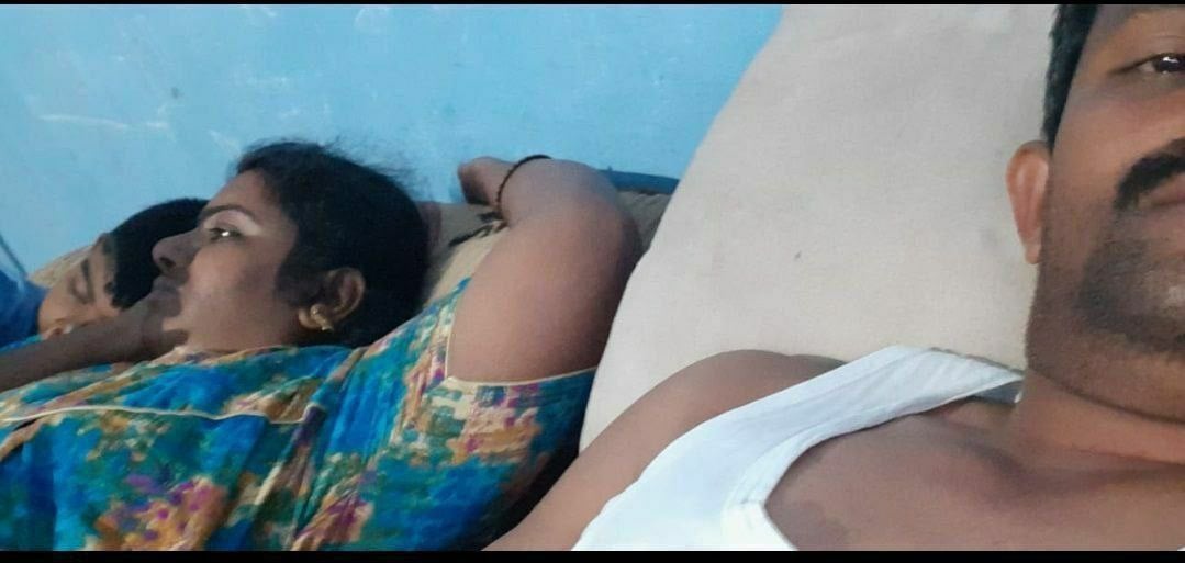 Chennai housewife boobs sucking by husband