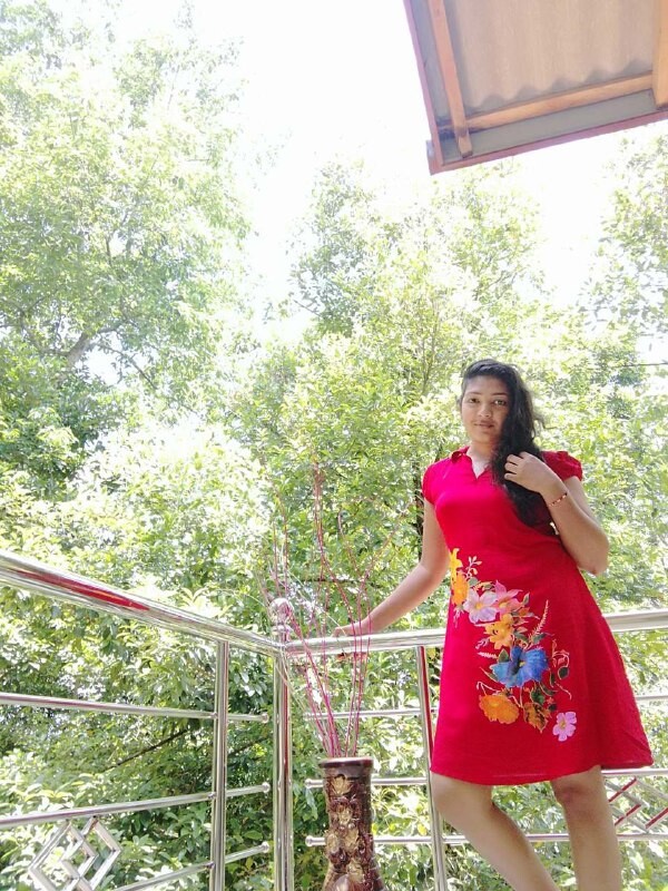 Desi wife showing boobs photos for ex-lover