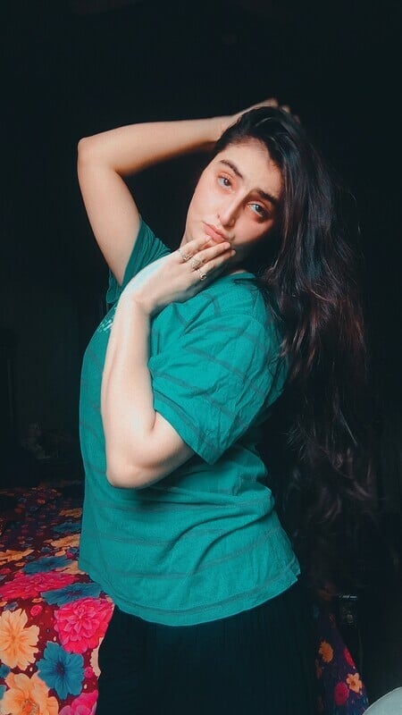 Pakistani sexy maal topless boobs showing pics