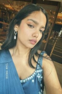 Pathan wife exposing her milky boobs photos