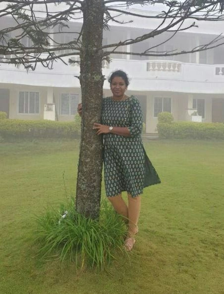 Srilankan wife honeymoon sex photos with hubby