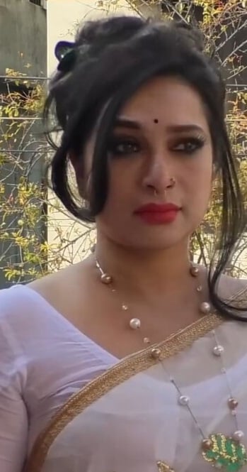 Doctor Sabrina viral nude photos and videos