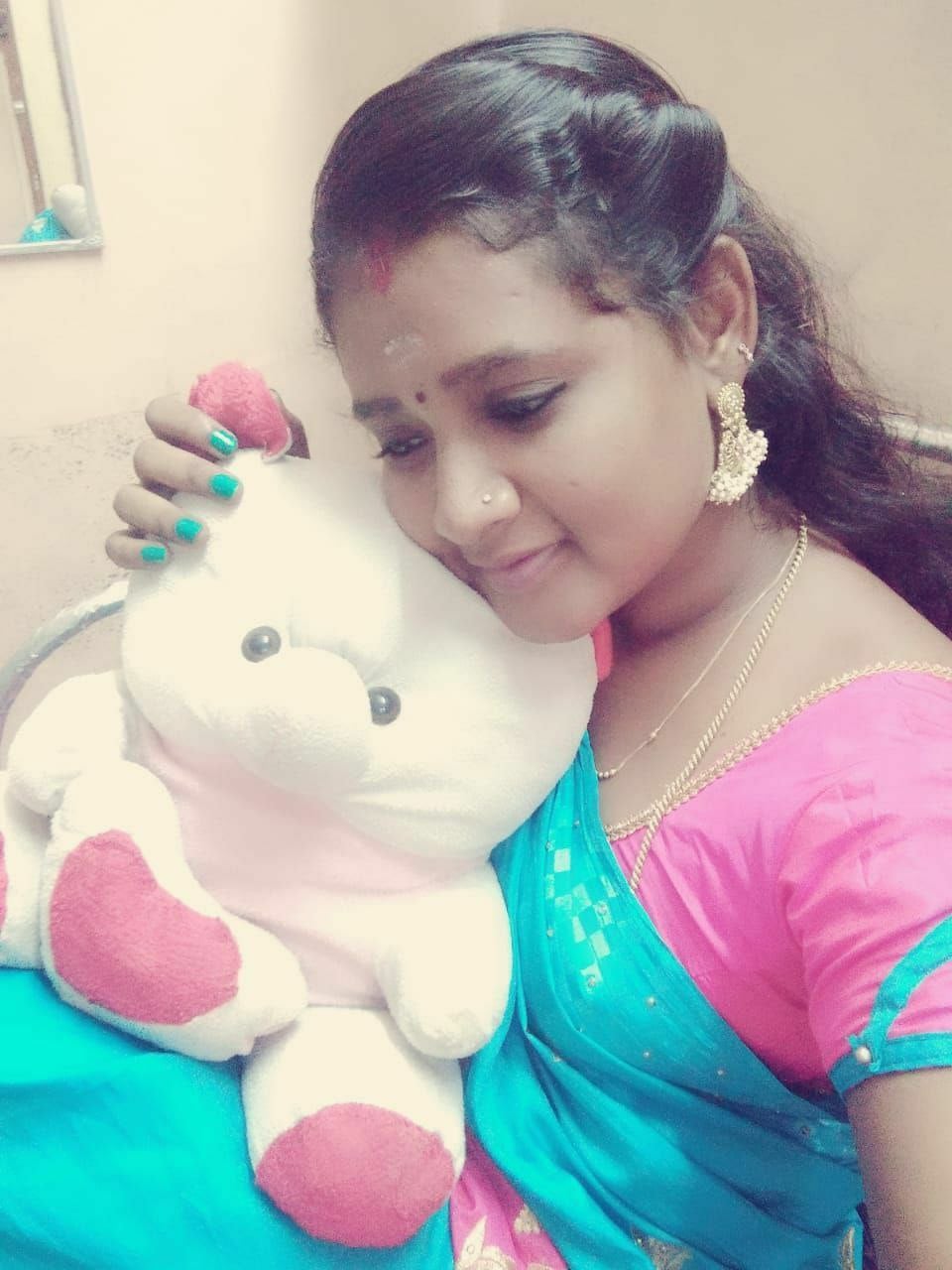 Tamil couple romance photos with nude show