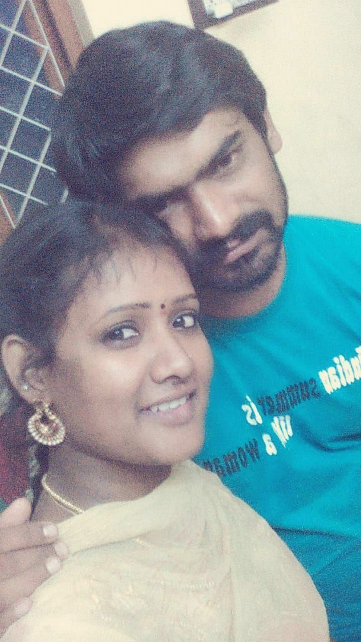 Tamil couple romance photos with nude show