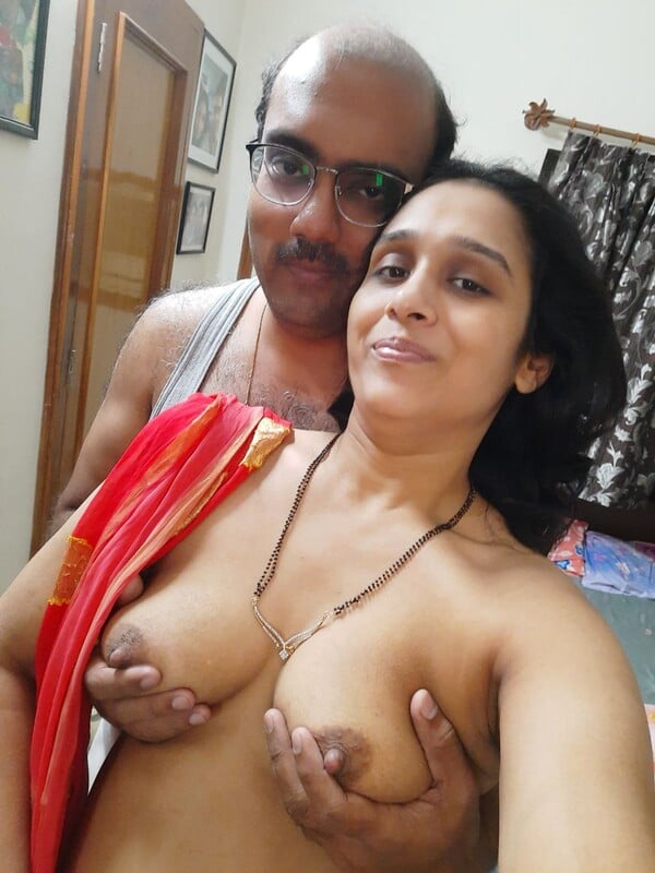 Gujarati couple nude sex in beach resort pics