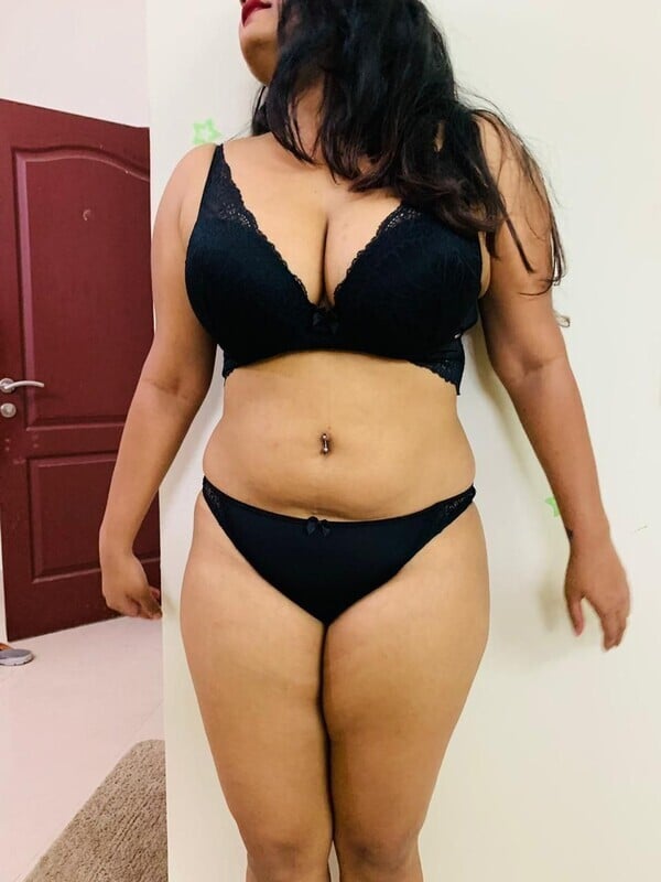 Pierced navel hot wife naked body showing and sex