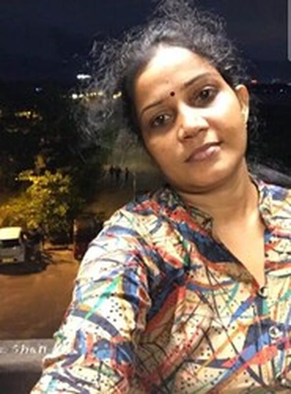 Tamil housewife blowjob and big boobs showing