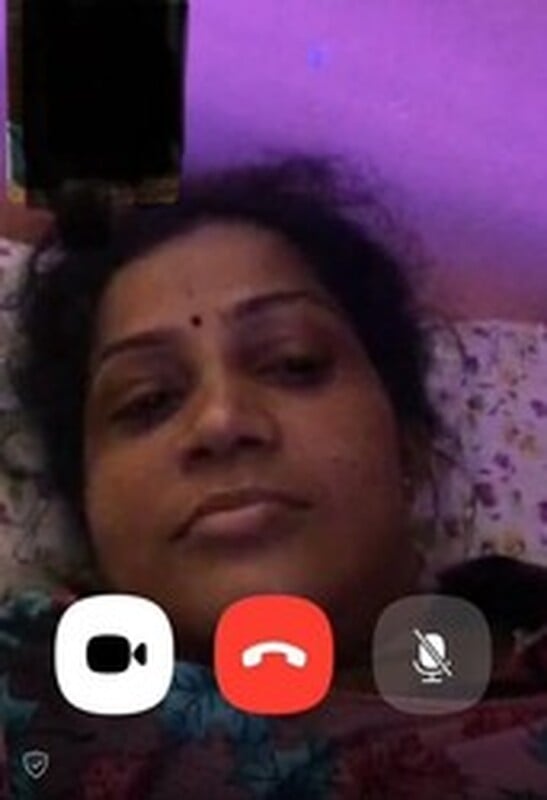 Tamil housewife blowjob and big boobs showing