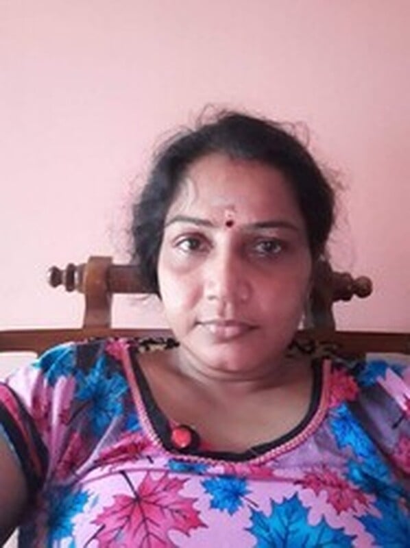 Tamil housewife blowjob and big boobs showing