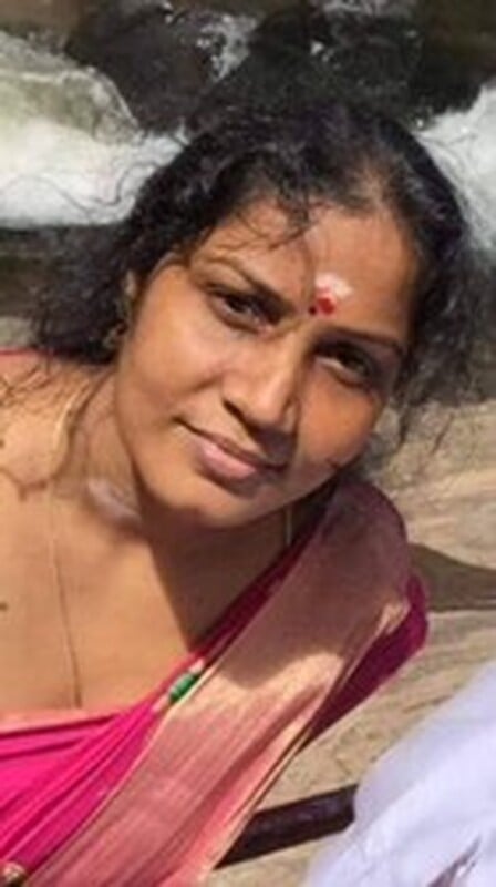 Tamil housewife blowjob and big boobs showing