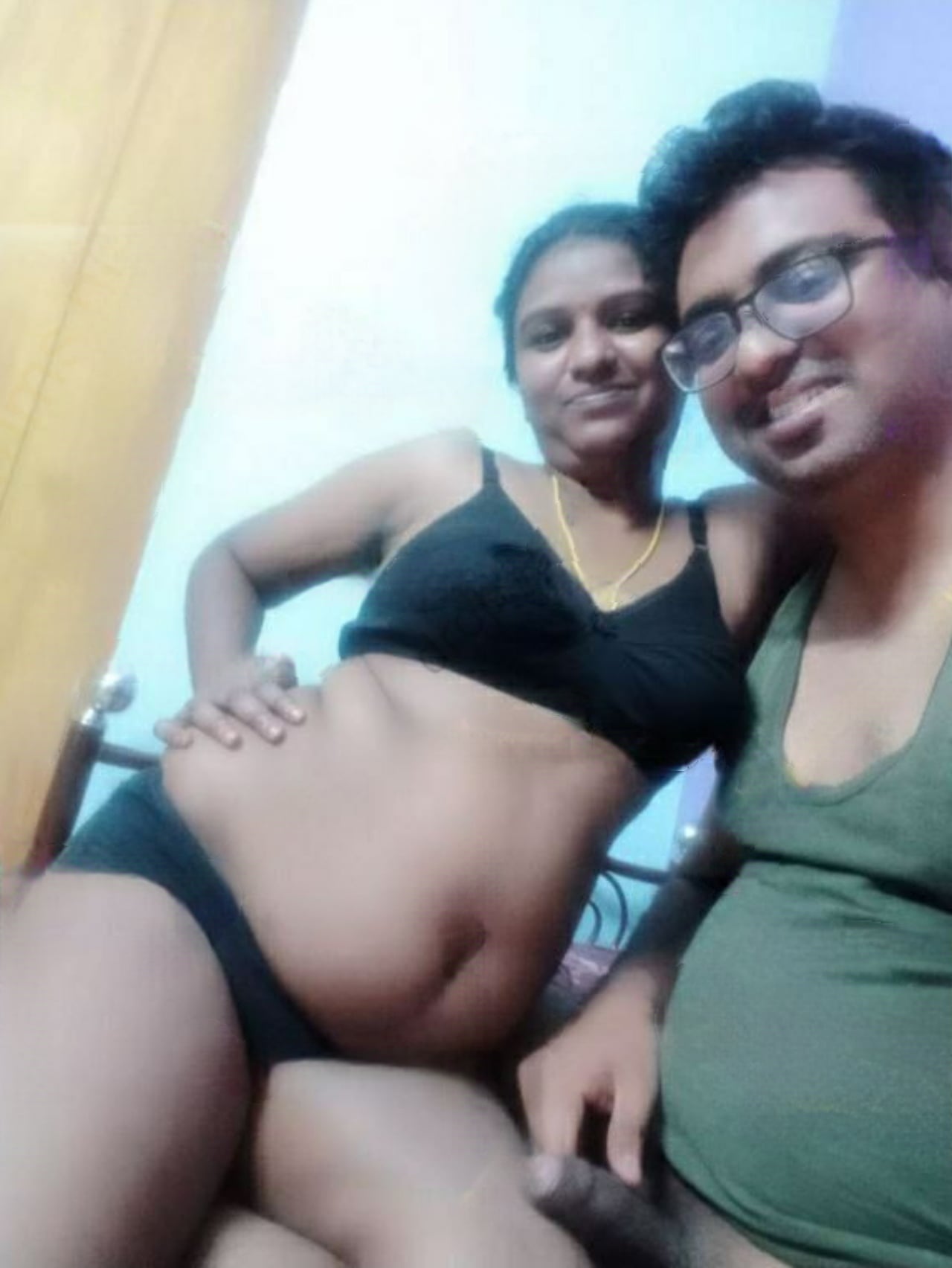Tamil housewife sex pics with husband exposed