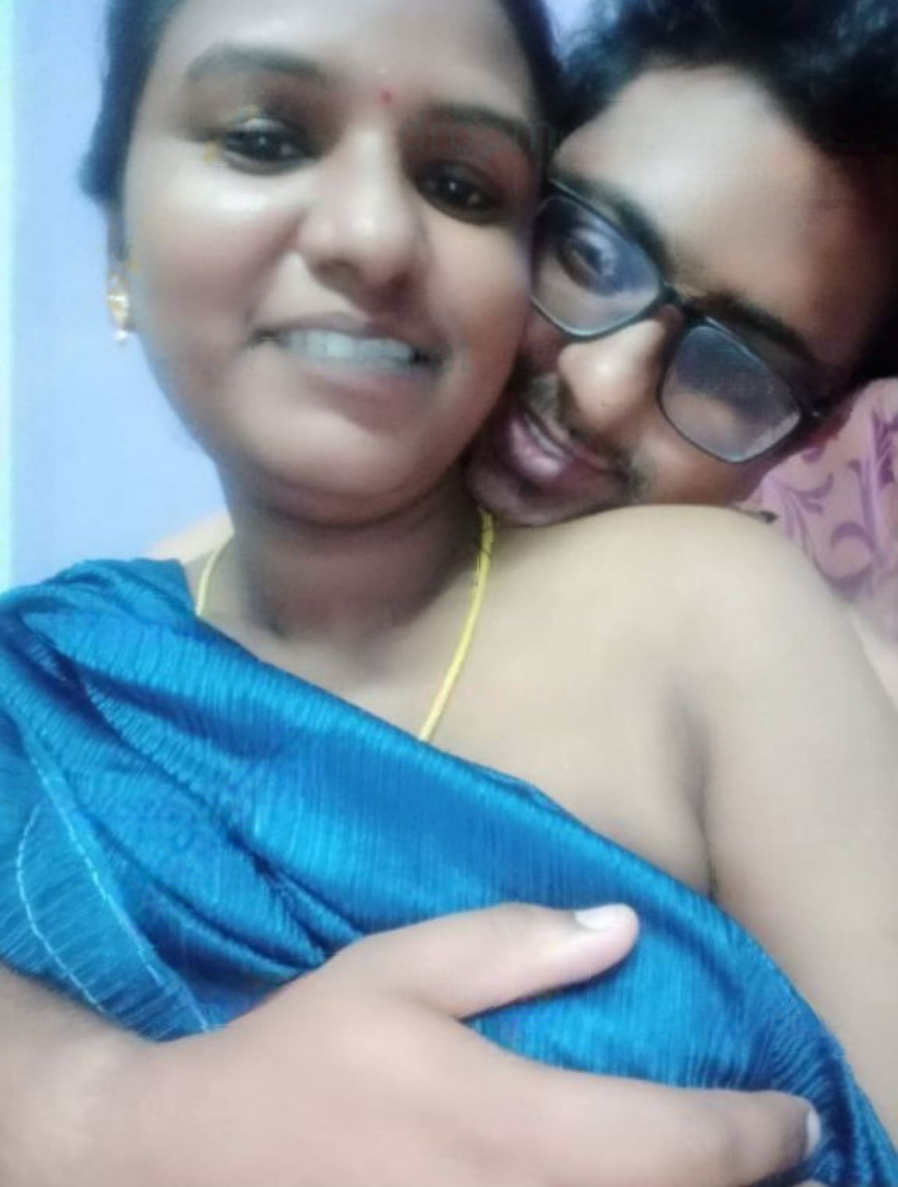 Tamil housewife sex pics with husband exposed