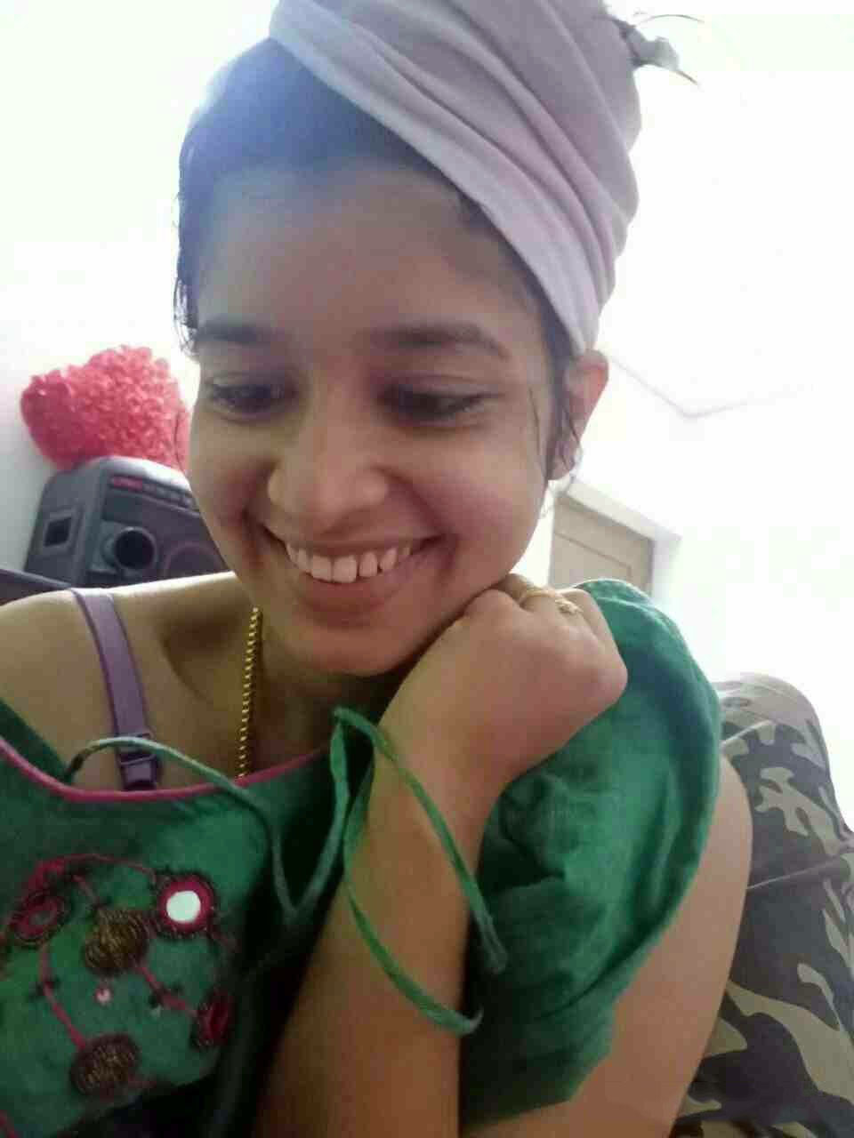 Hyderabadi wife nude unseen photos exposed