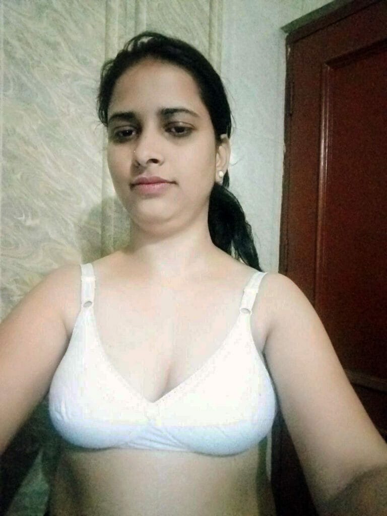 Indian housewife sex relationship nude pics