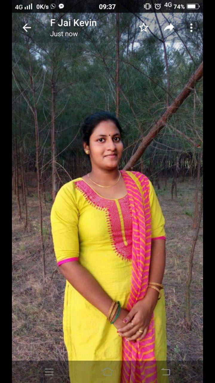 Tamil housewife pink pussy and nude photos