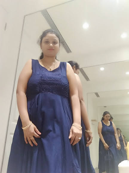 Mature Indian aunty big boobs showing pics