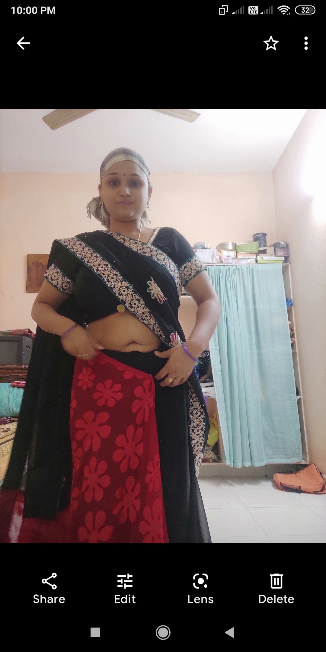Mature Indian aunty big boobs showing pics