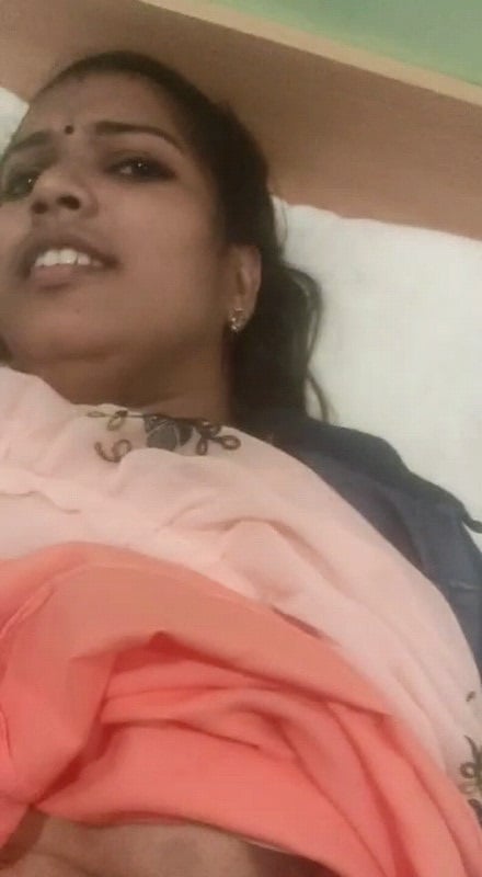 Newly married mallu wife nude honeymoon photos