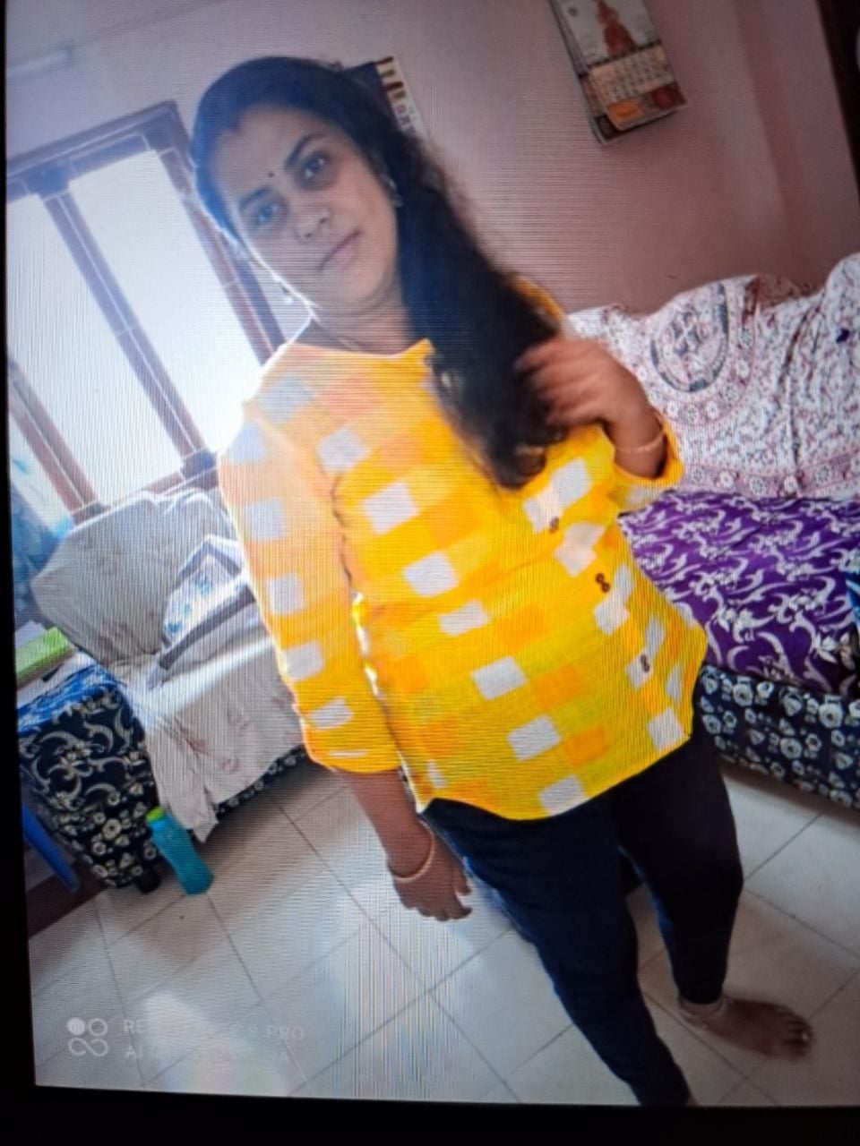 Tamil wife big boobs and big ass exposed