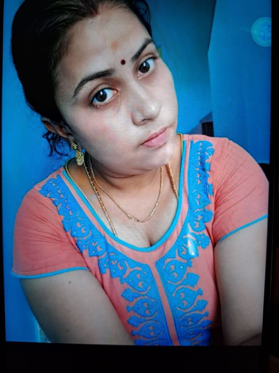 Tamil wife big boobs and big ass exposed