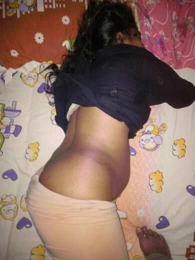 Tamil wife boobs show during sleep and sexy pics