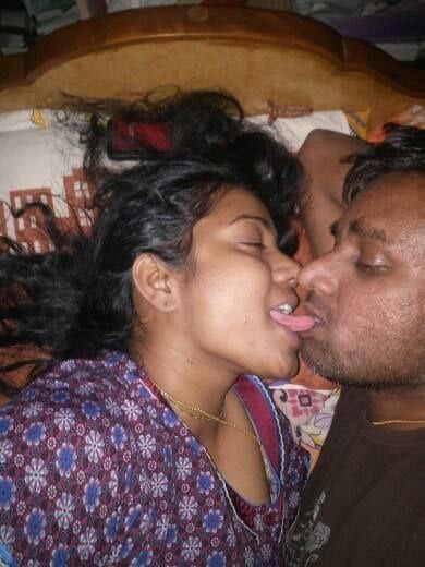 Tamil wife boobs show during sleep and sexy pics