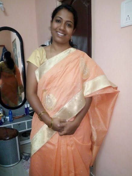 Tamil wife boobs show during sleep and sexy pics