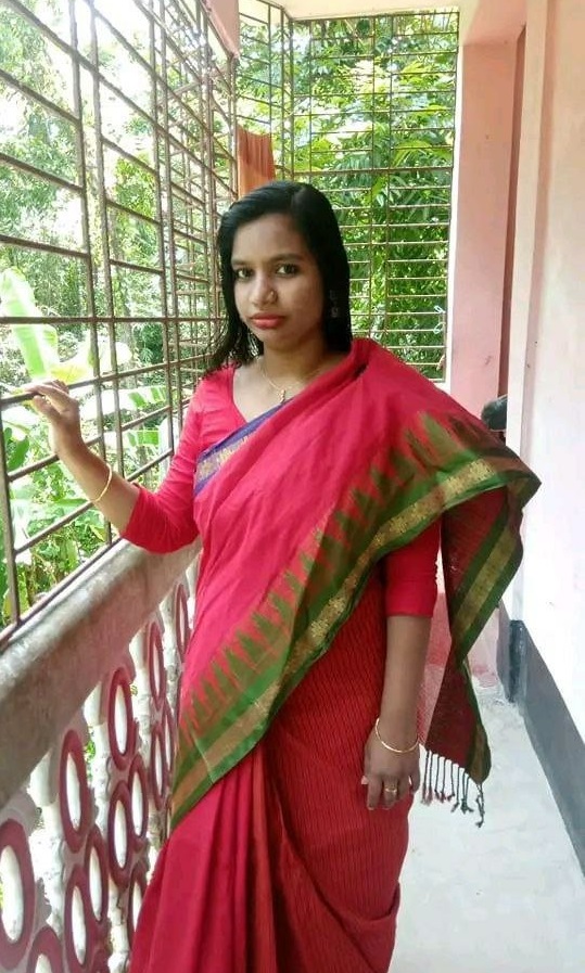 Newly married wife nude boobs teasing hubby photos