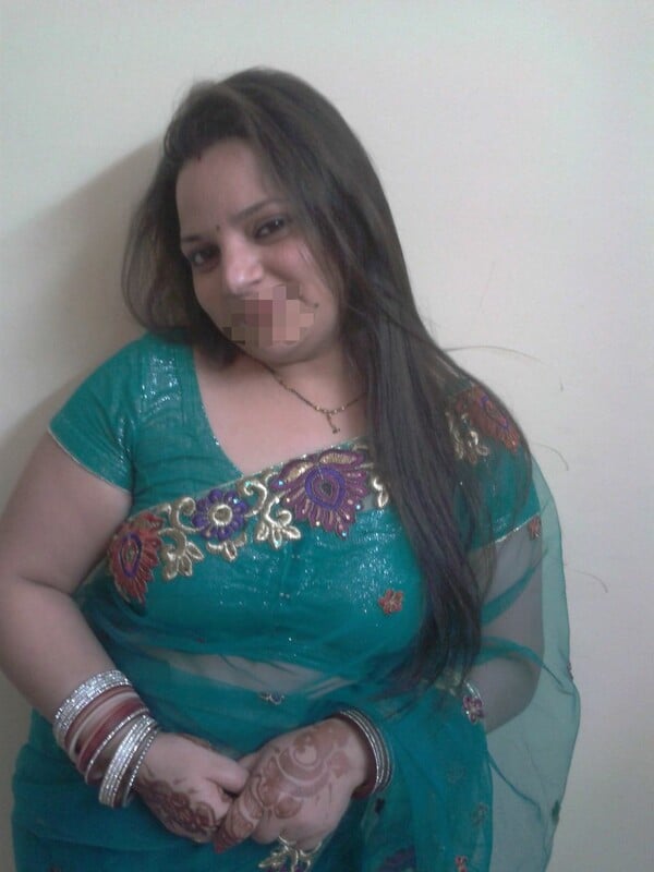 Wife removing saree and riding dick of husband