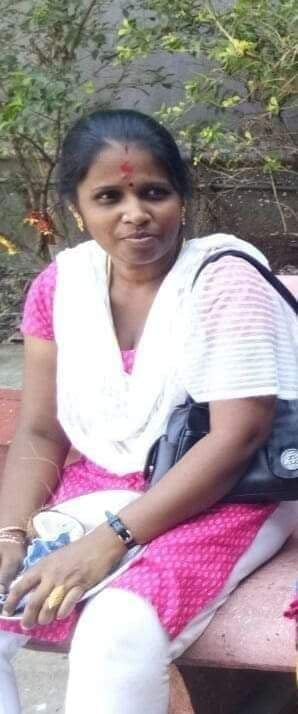 South Indian Tamil wife naked bathing photos