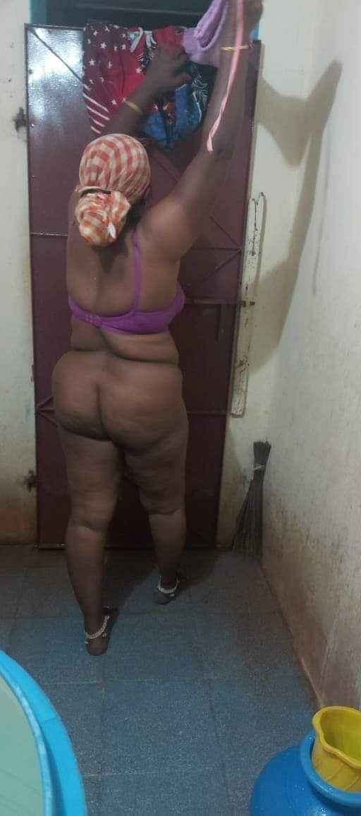 South Indian Tamil wife naked bathing photos