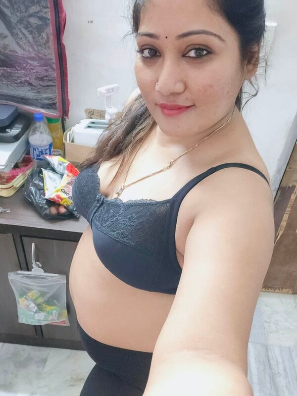 Chubby Indian beauty naked selfie photos uploaded