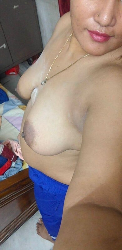 Chubby Indian beauty naked selfie photos uploaded
