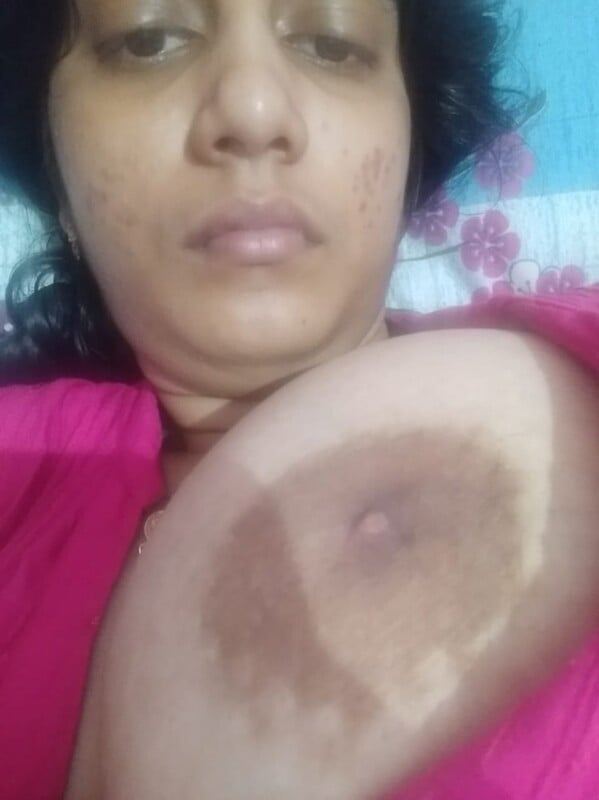 Tamil wife showing private body parts photos