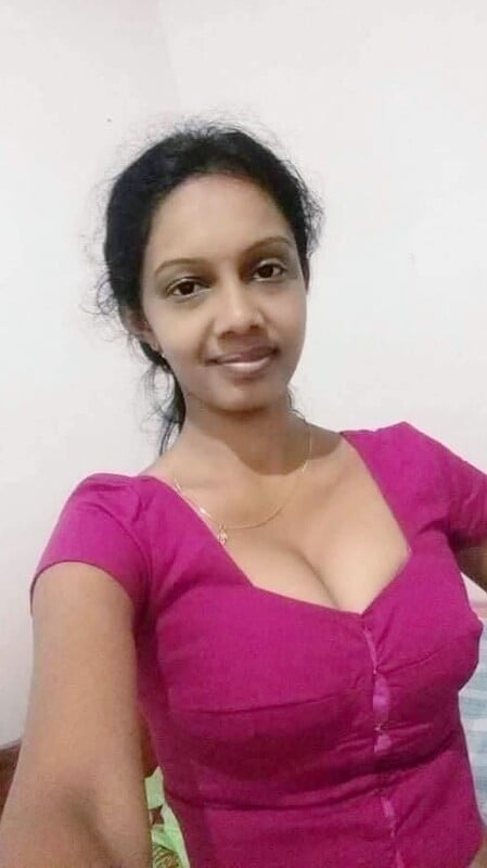 Sri Lankan hairy pussy teacher unseen nude photos